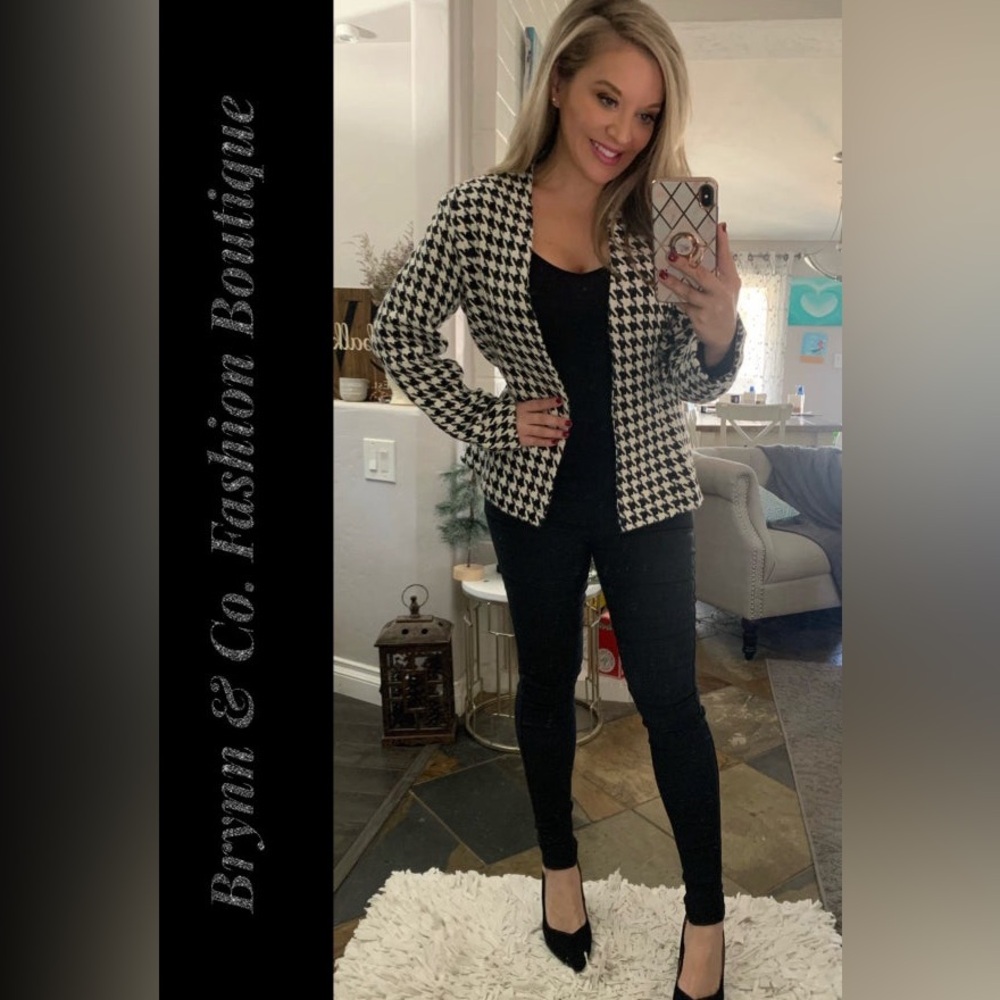 ✨NEW 🆕 Houndstooth Black and White Women's Blazer